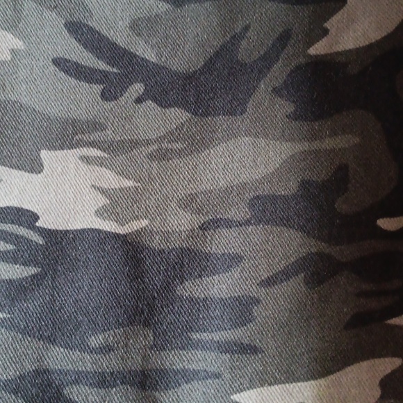 Cute Camo Carpenter pans - Picture 4 of 4